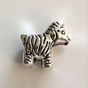 Zebra Charm Fits Pandora and other European systems3️⃣